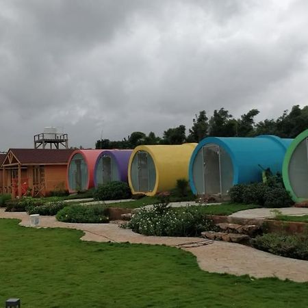 Waterscape Retreat Girnāre מראה חיצוני תמונה