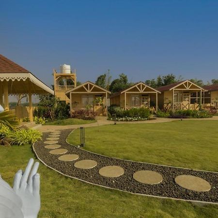Waterscape Retreat Girnāre מראה חיצוני תמונה