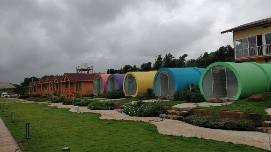 Waterscape Retreat Girnāre מראה חיצוני תמונה