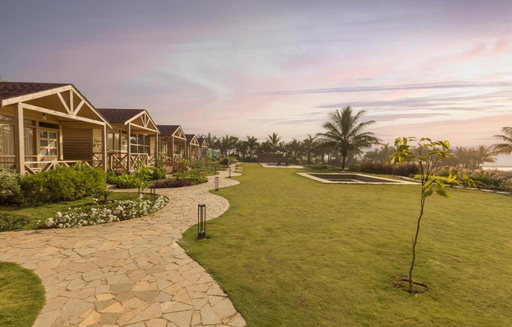 Waterscape Retreat Girnāre מראה חיצוני תמונה